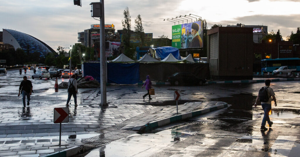 Iranians Sink Into Despair Facing War Deaths and Skyrocketing Inflation