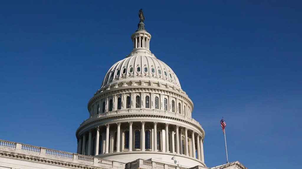 Senate Commerce Committee advances bipartisan bill to overhaul NIL rules