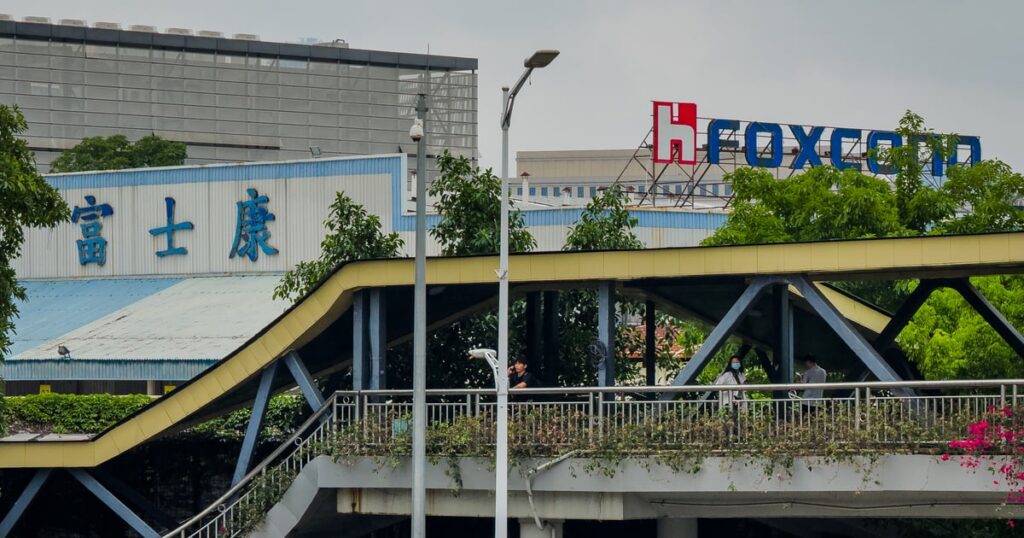 Schneider Electric, Foxconn Partner to Build Data Centers