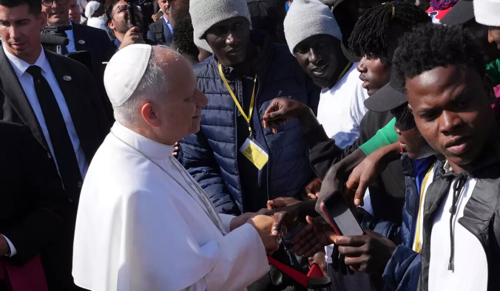 Pope is delayed in the Canary Islands when his charter flight has a technical problem