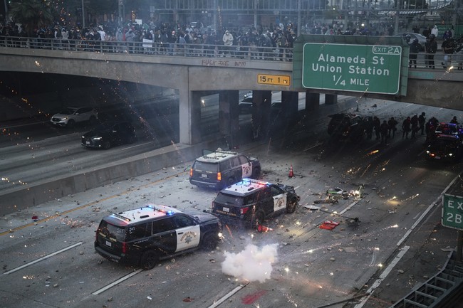 In Los Angeles and Portland, Anti-ICE Agitators Are At the moment within the 'Discover Out' Stage