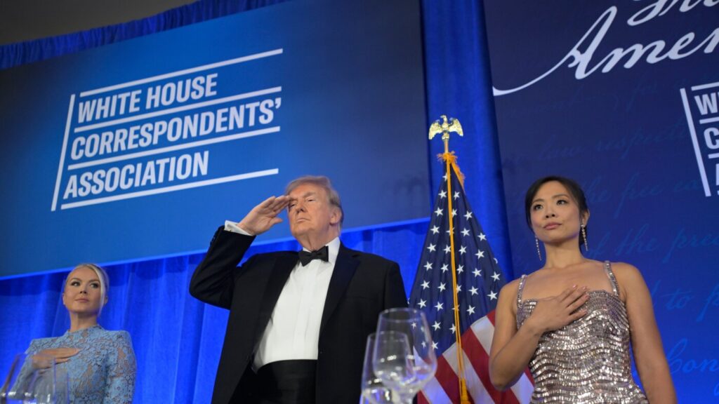 Trump returns to correspondents' dinner 3 months after capturing