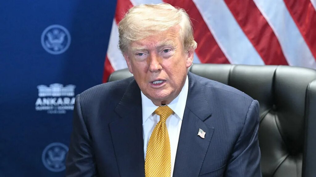 Trump warns US would ‘decimate and destroy’ Iran over assassination attempt